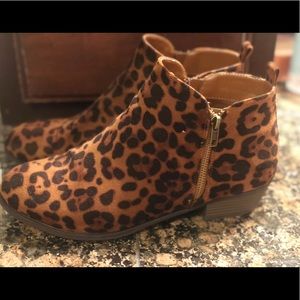 Leopard Boutique Booties size 10